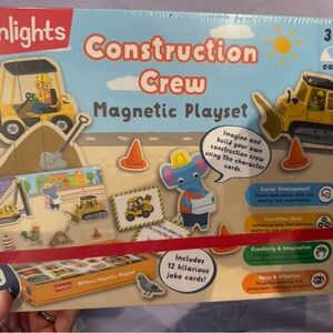 Highlights construction crew Playset - Multicolor